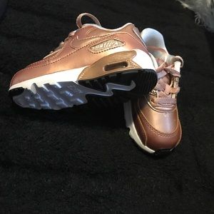 Rose Gold Air Maxx 90